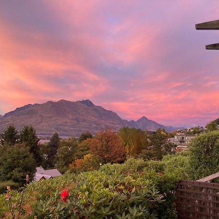 4 Bedroom Home, Unlimited Wifi, Fantastic Lake Views With Private Balcony Queenstown Kültér fotó